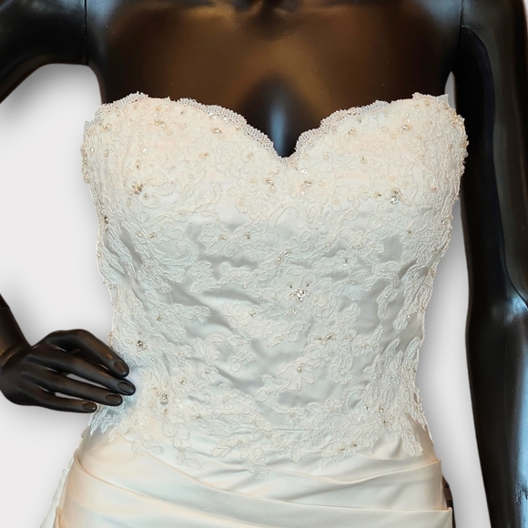 NWOT - Venus Symphony Ivory Satin Tuck - Picture 5 of 6